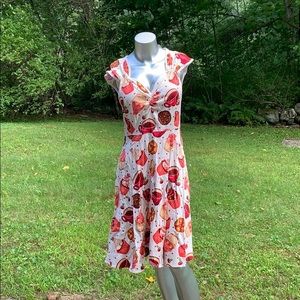 Lady Vintage Cupcake Dress UK 14 US 10 Cream